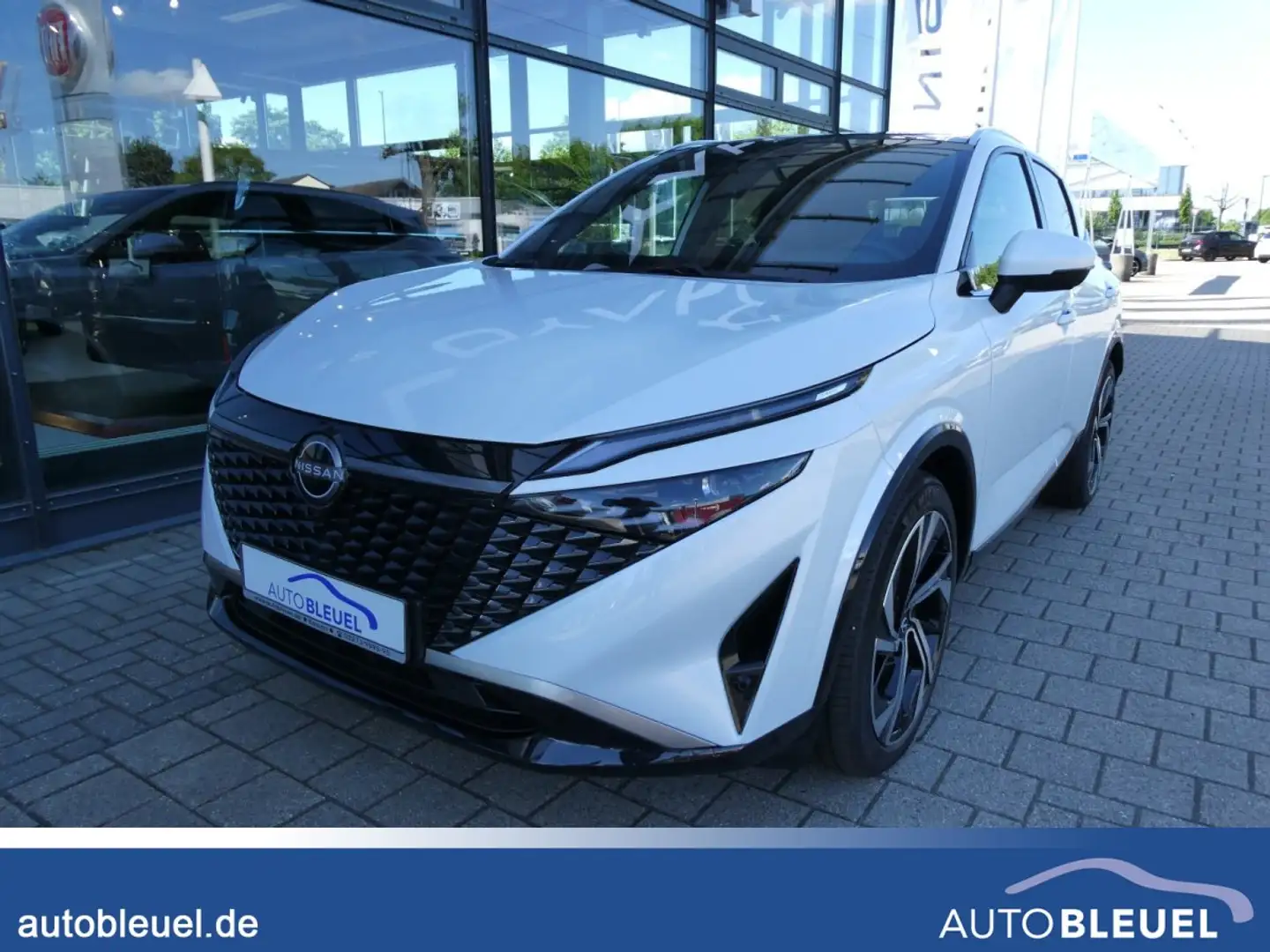 Nissan Qashqai 1,3 DIG-T MHEV*Tekna+*4WD*Bose*Pano Weiß - 1