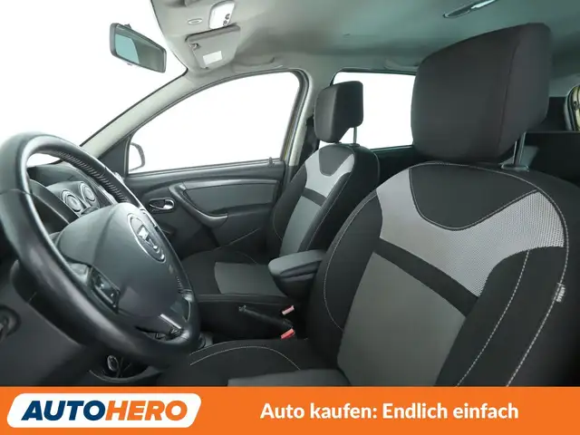 Dacia Duster view 10