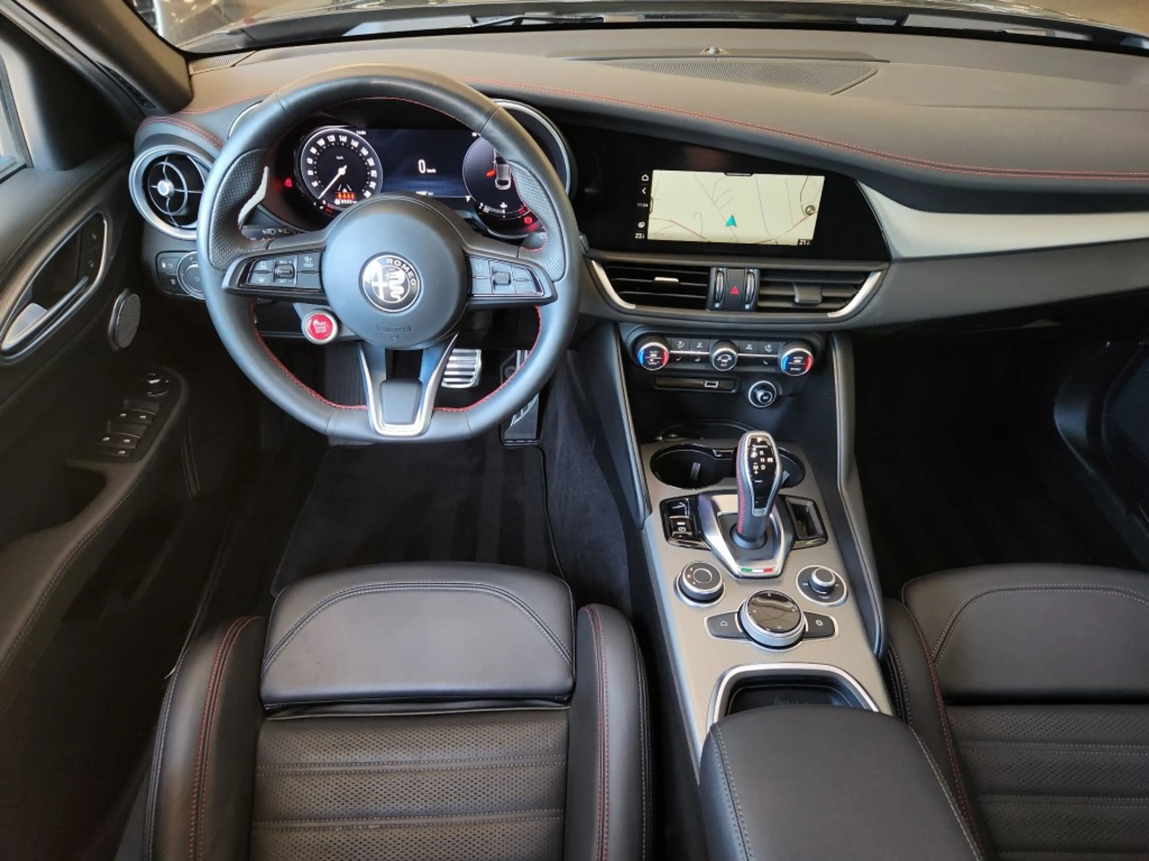 Alfa Romeo Giulia 2.0 T AWD Q4 Competizione, Leder, Adapt. Cruise, H — photo 14
