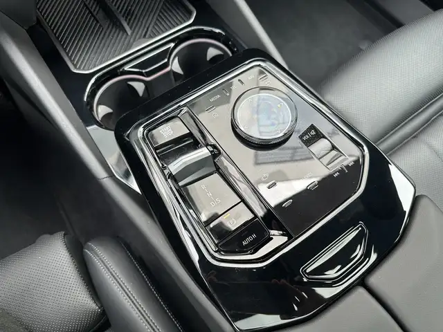 BMW M view 14