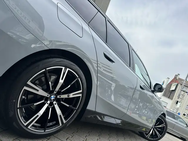 BMW M view 4