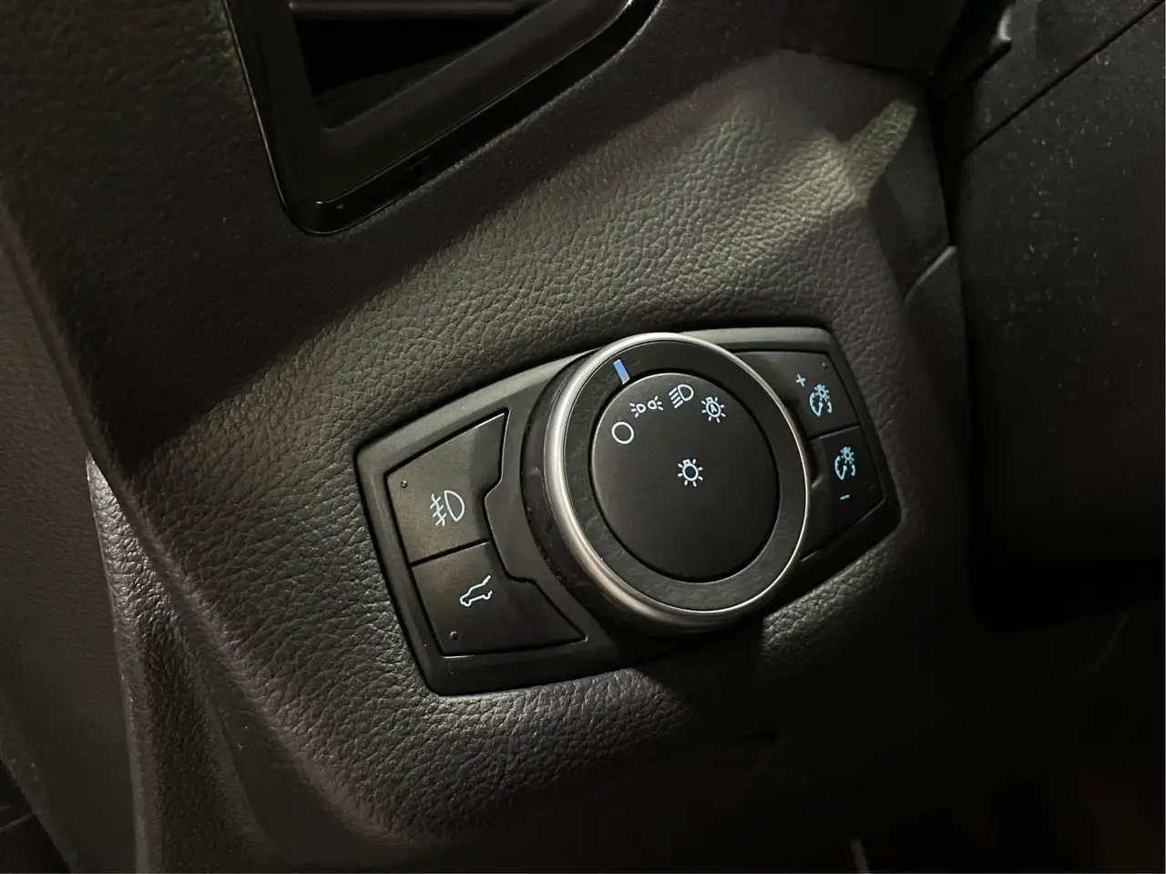 Ford Escape photo Ford Escape