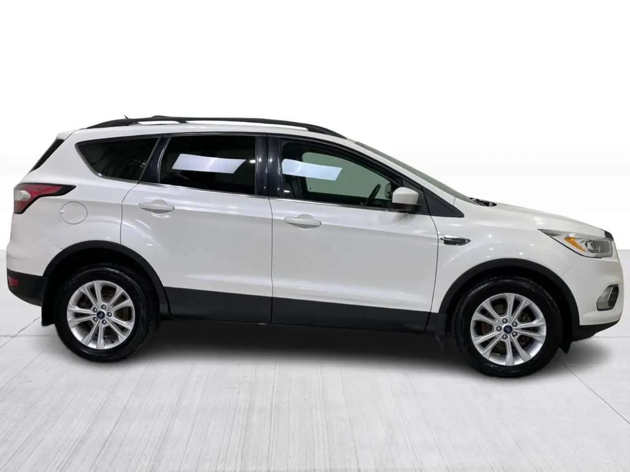Ford Escape photo Ford Escape