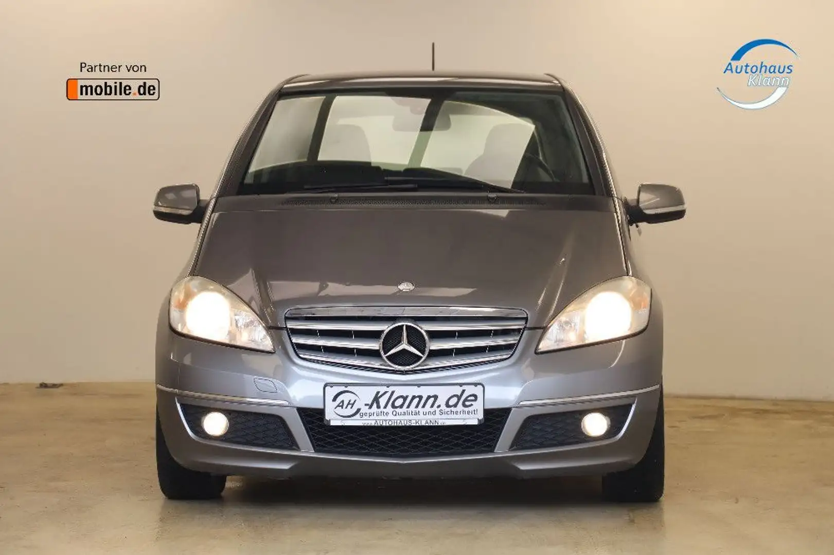 Mercedes-Benz A 170 116PS Avantgarde Klima Navi SHZ 5-Trg Schwarz - 2