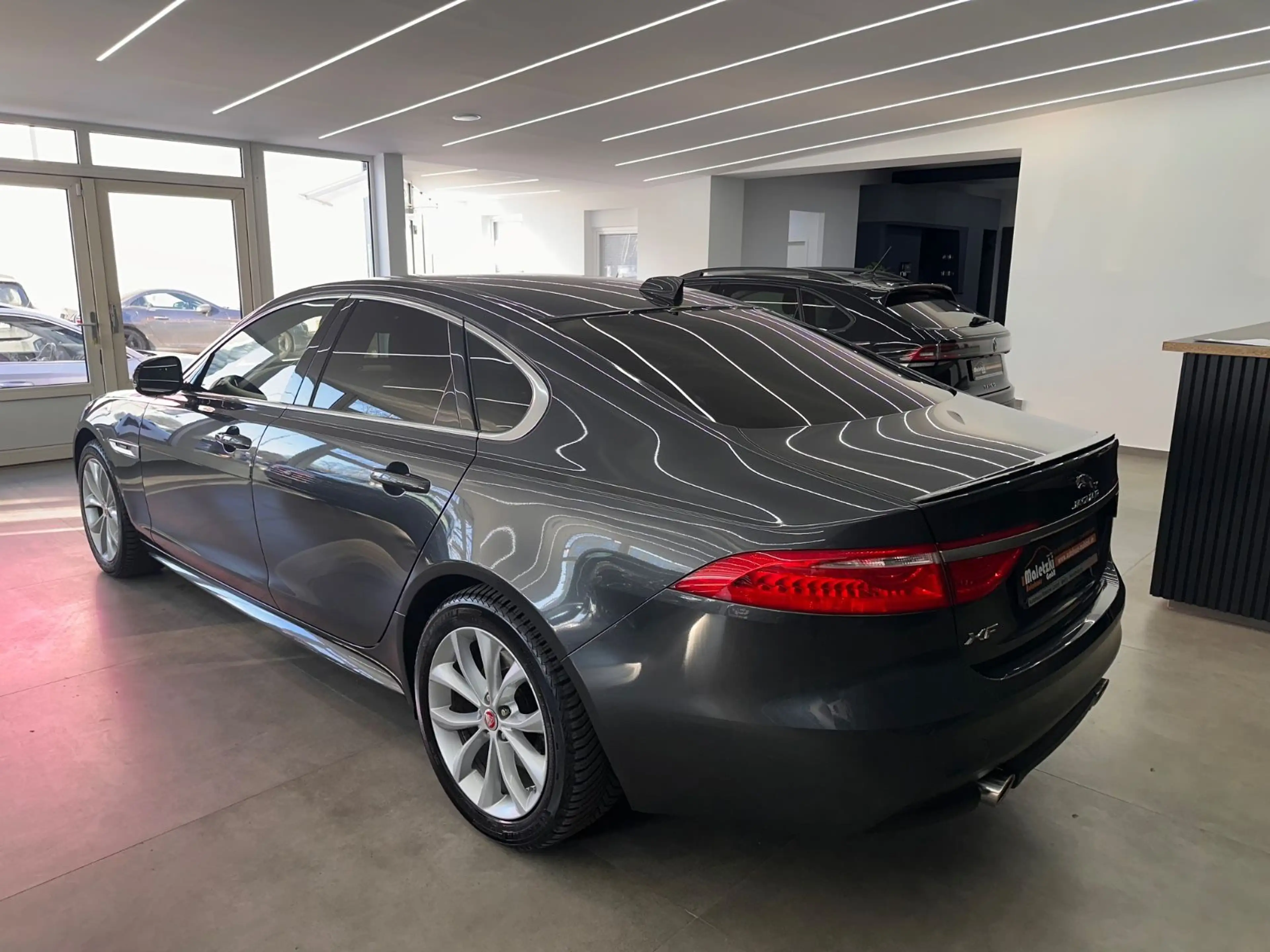 Jaguar XF 30t R-Sport AWD*Kamera*4xSHZ*Totwinkel* — photo 4