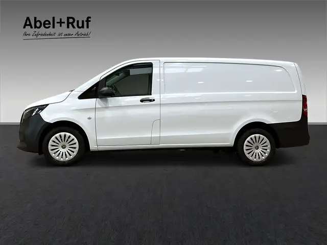 Mercedes-Benz Vito view 4