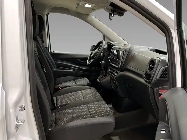 Mercedes-Benz Vito view 9