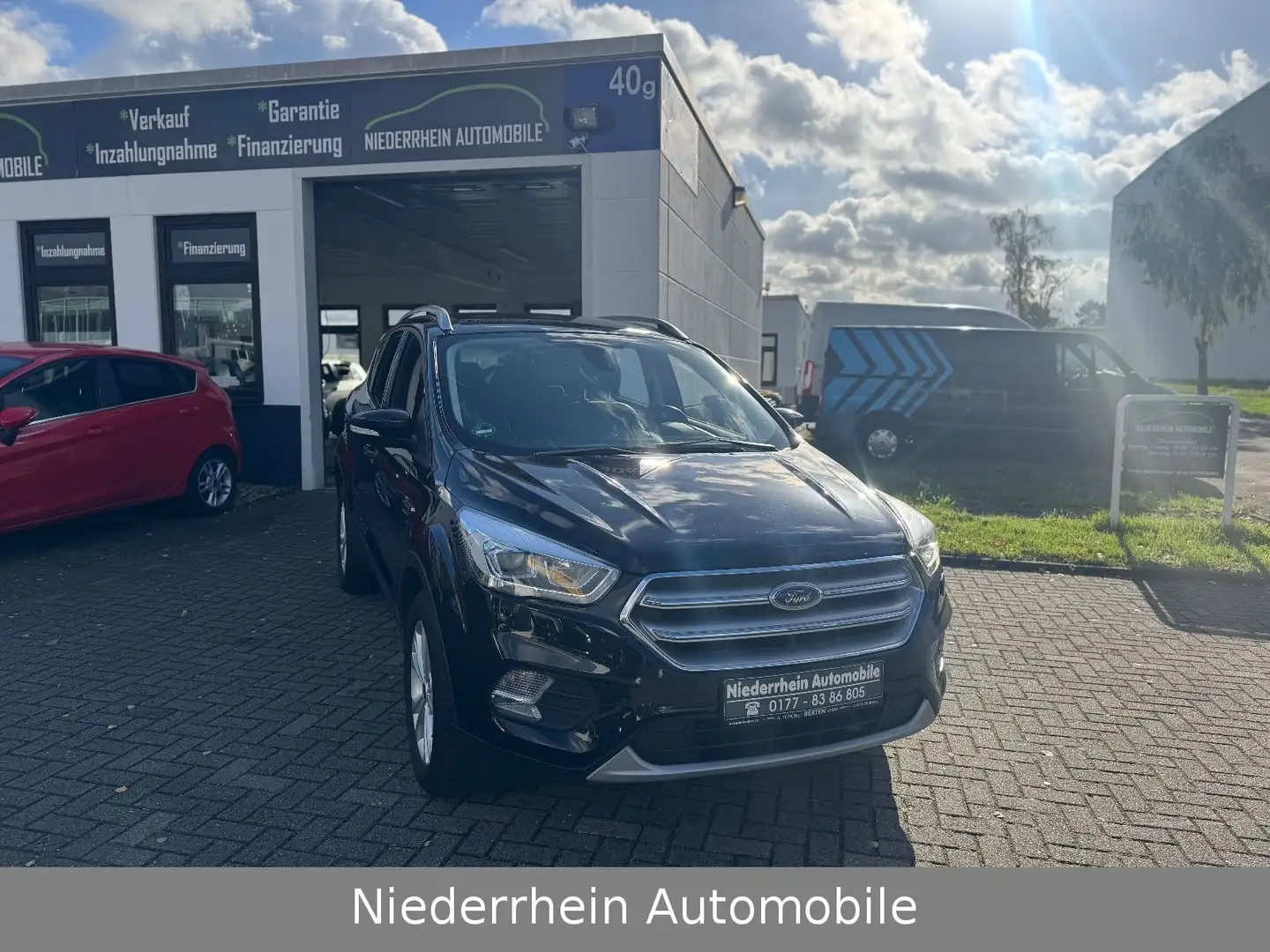 Ford Kuga Titanium SH+Lenkradheiz.+Kamera+PDC Schwarz - 1