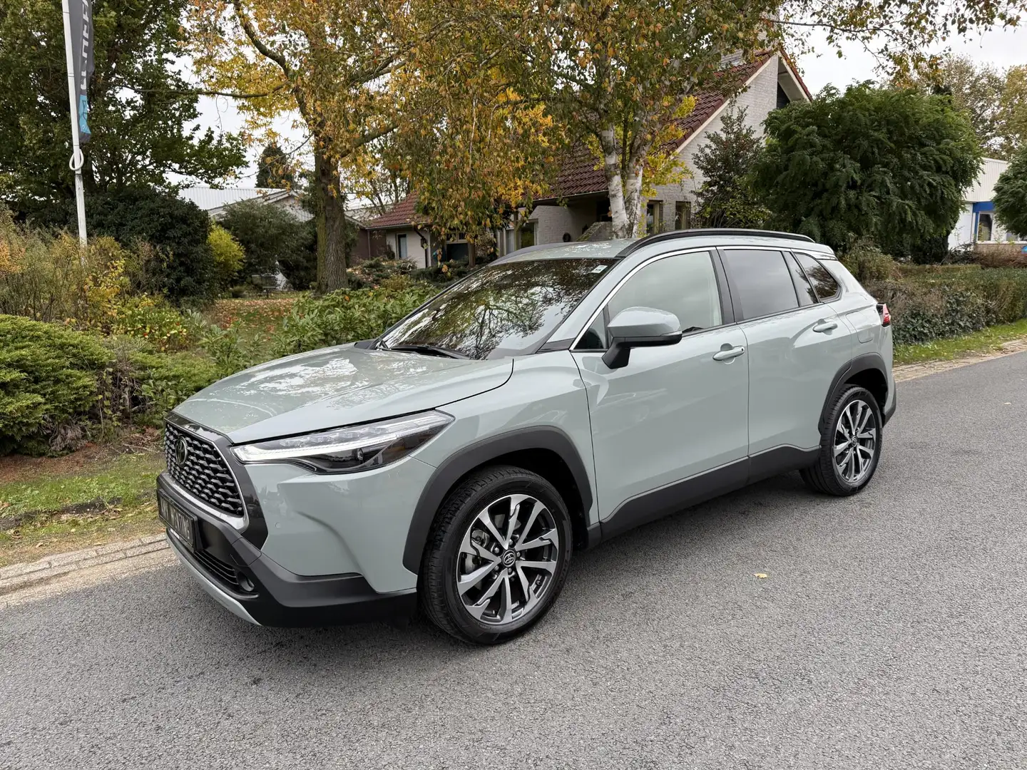 Toyota Corolla Cross 2.0-l-VVT-i Hybrid 197PK ACC•Camera - 1