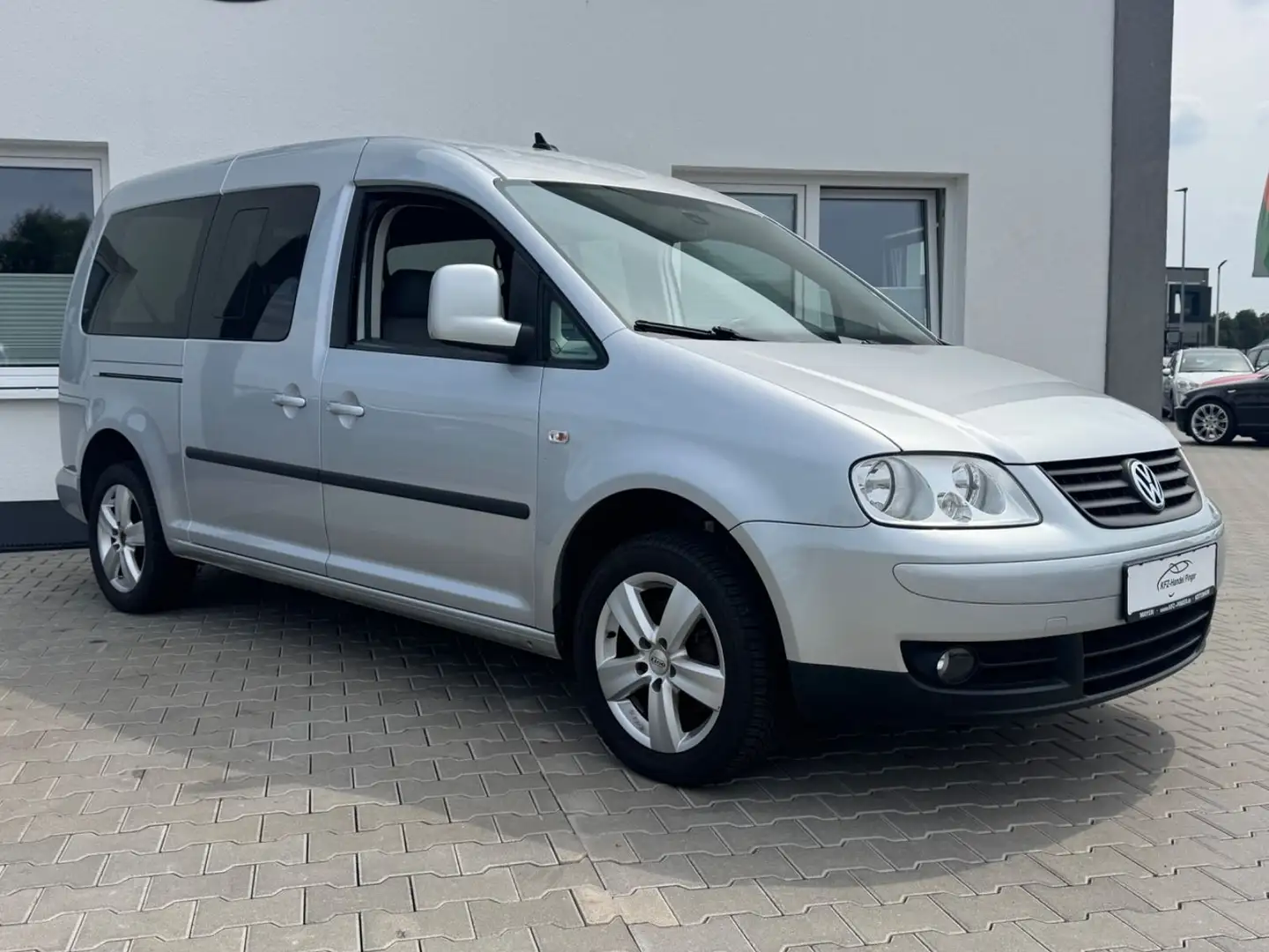 Volkswagen Caddy Maxi Life Silber - 2