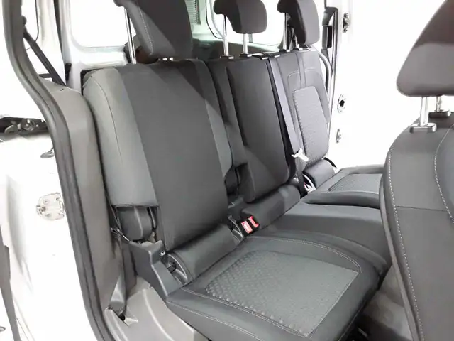 Ford Transit view 9
