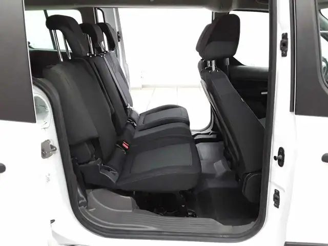 Ford Transit view 8