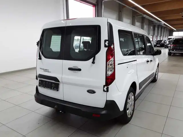 Ford Transit view 4