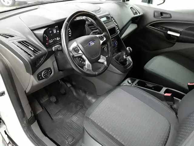 Ford Transit view 11