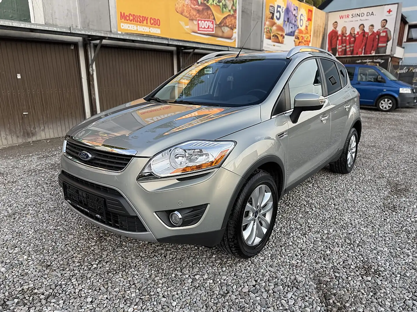 Ford Kuga 2,0 Trend TDCI DPF ALLRAD Grau - 1