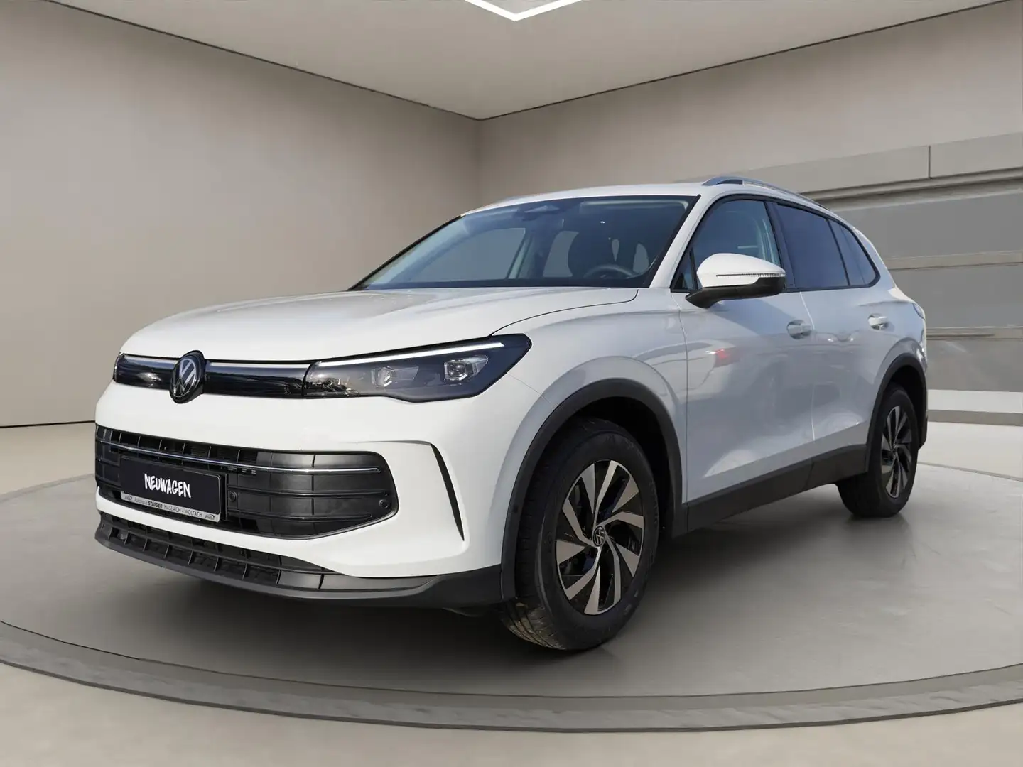 Volkswagen Tiguan 1.5 eTSI DSG Life+Pano+Anhängerkupplung Weiß - 1