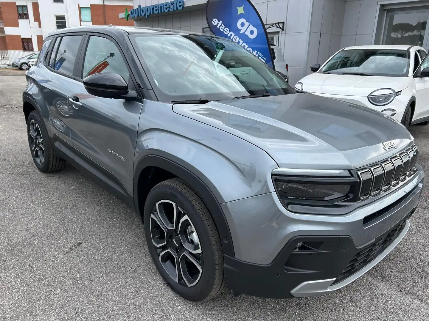Jeep Avenger 1.2 turbo Summit fwd 100cv Grijs - 2