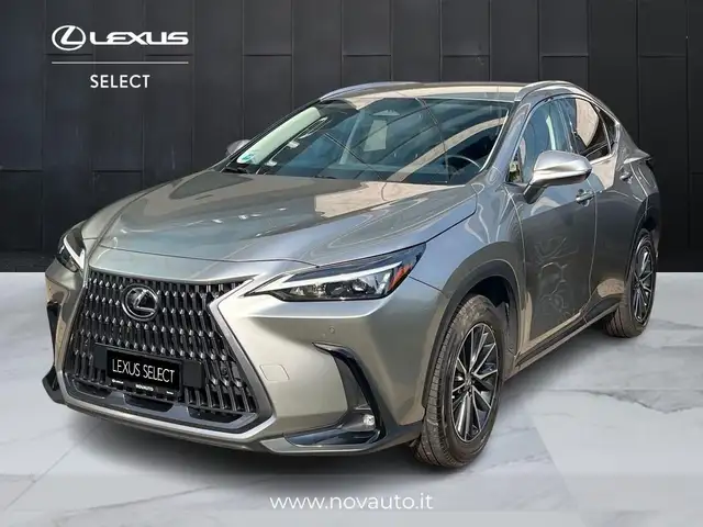 Lexus NX 300 Hybrid Premium 4WD MY22
