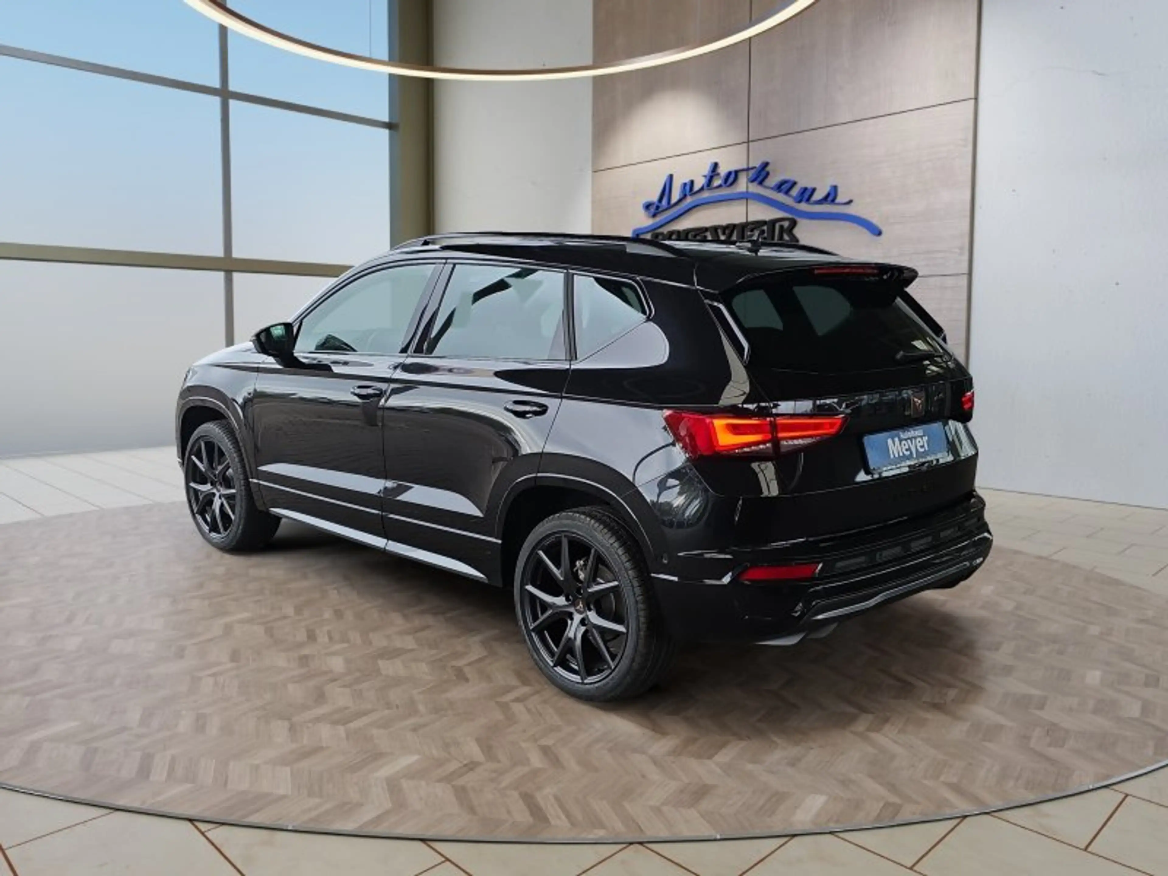 CUPRA Ateca 1,5TSI DSG 5*J.Gar/AHK/Leder/Pano/Navi/el.Klappe — photo 3