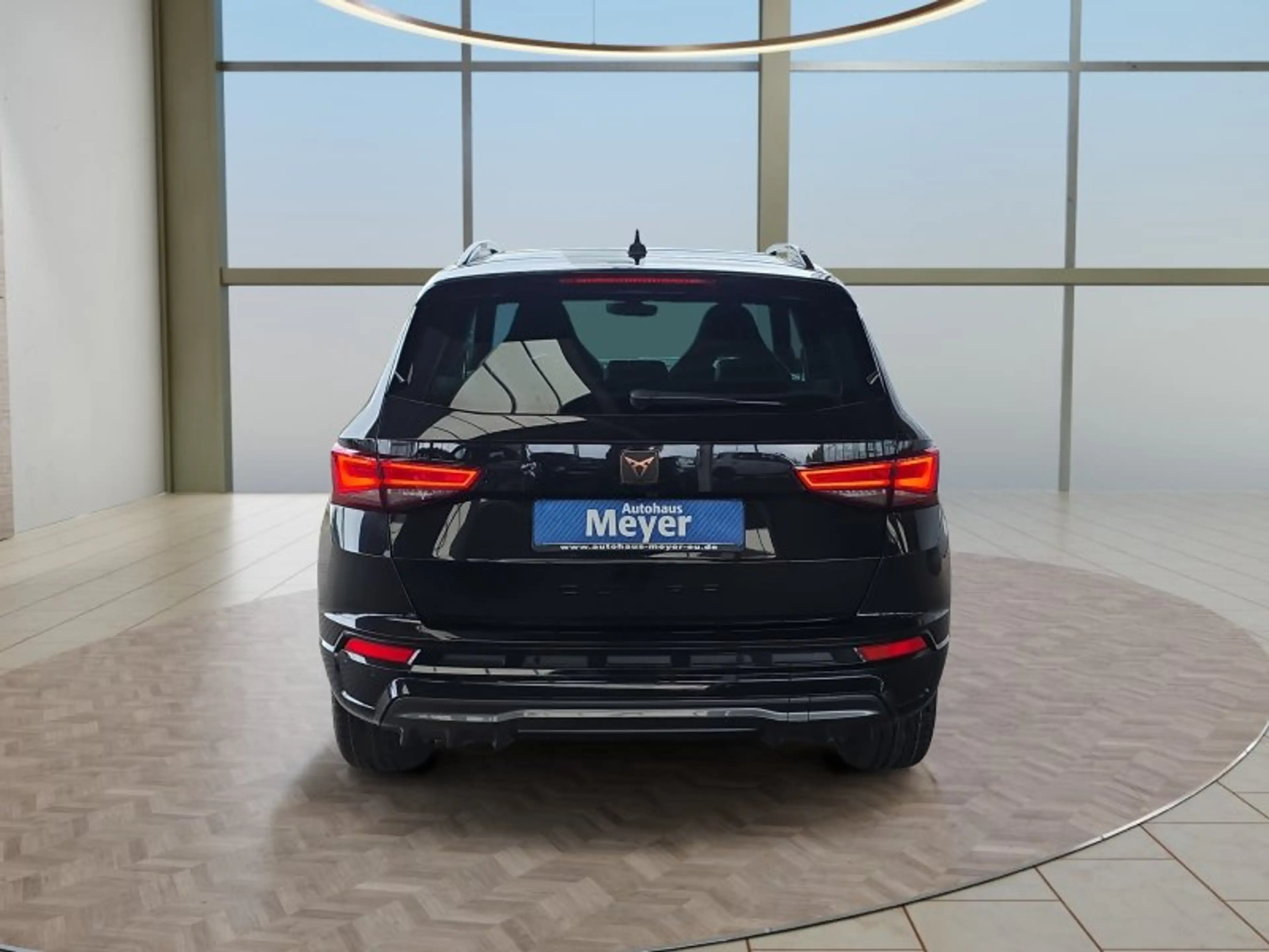 CUPRA Ateca 1,5TSI DSG 5*J.Gar/AHK/Leder/Pano/Navi/el.Klappe — photo 4