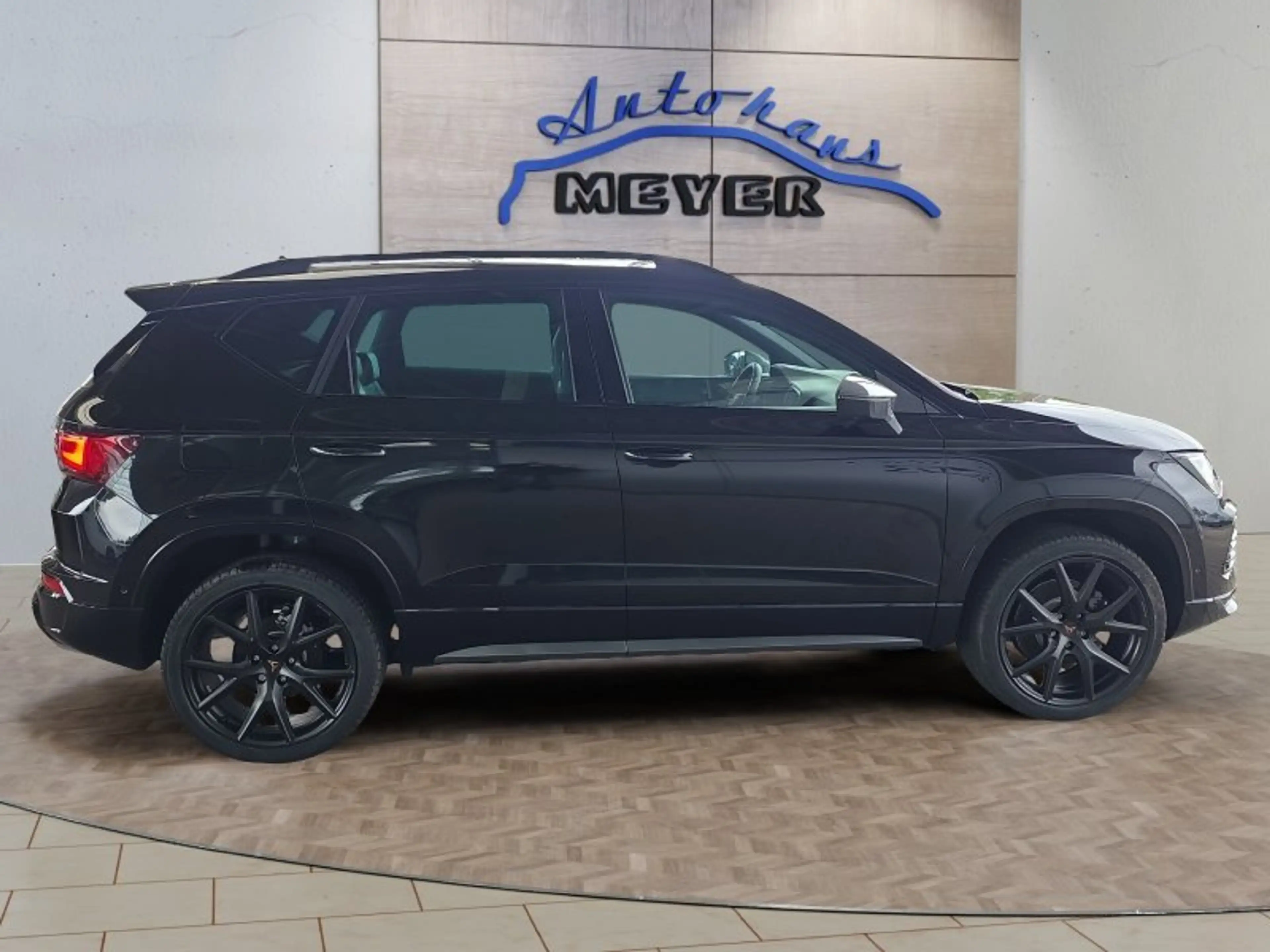 CUPRA Ateca 1,5TSI DSG 5*J.Gar/AHK/Leder/Pano/Navi/el.Klappe — photo 6