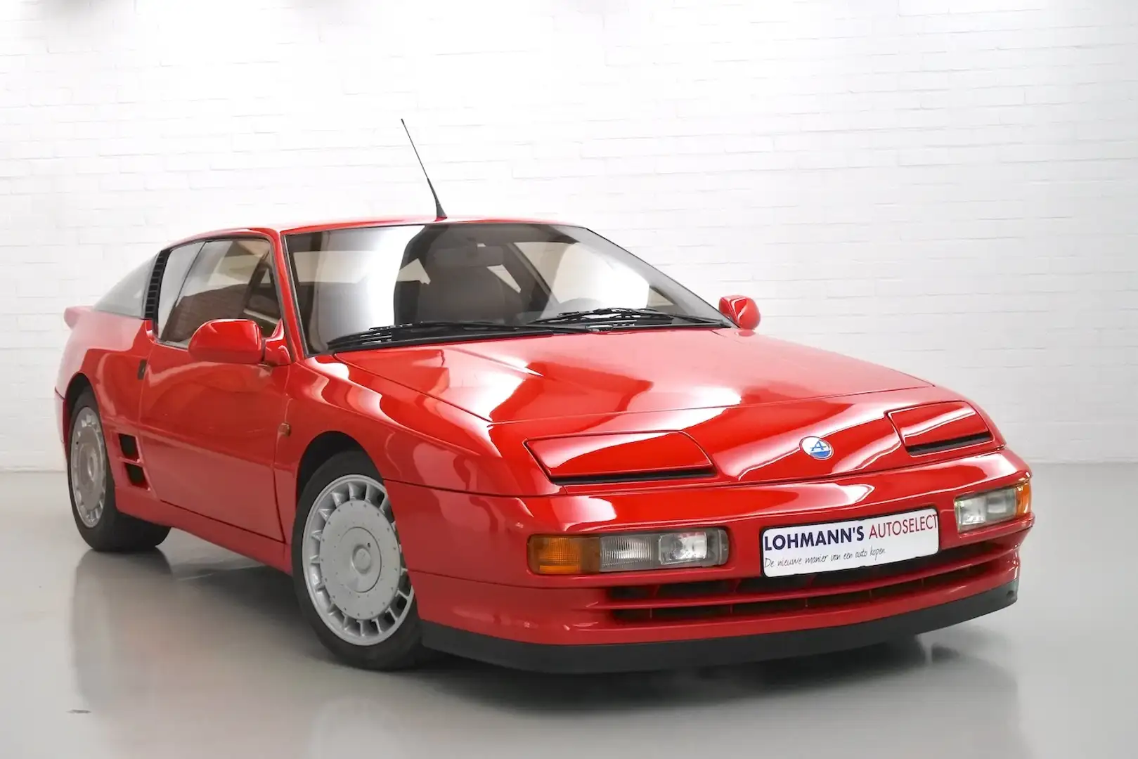 Renault Alpine A610 - VERKOCHT via de Classic Alpine Mancave Rouge - 2