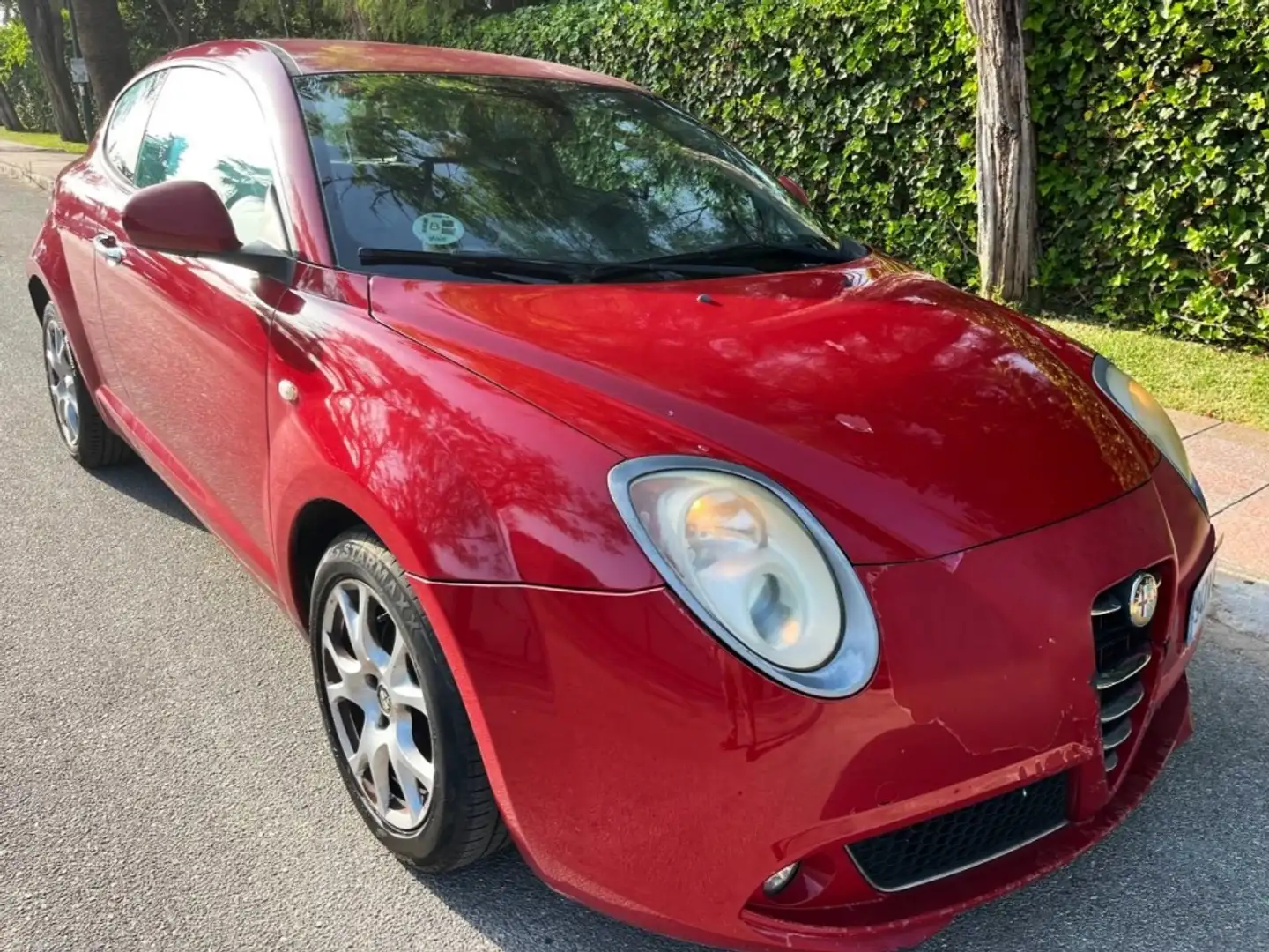 Alfa Romeo MiTo Pequeño Manual de 2 Puertas Rojo - 1