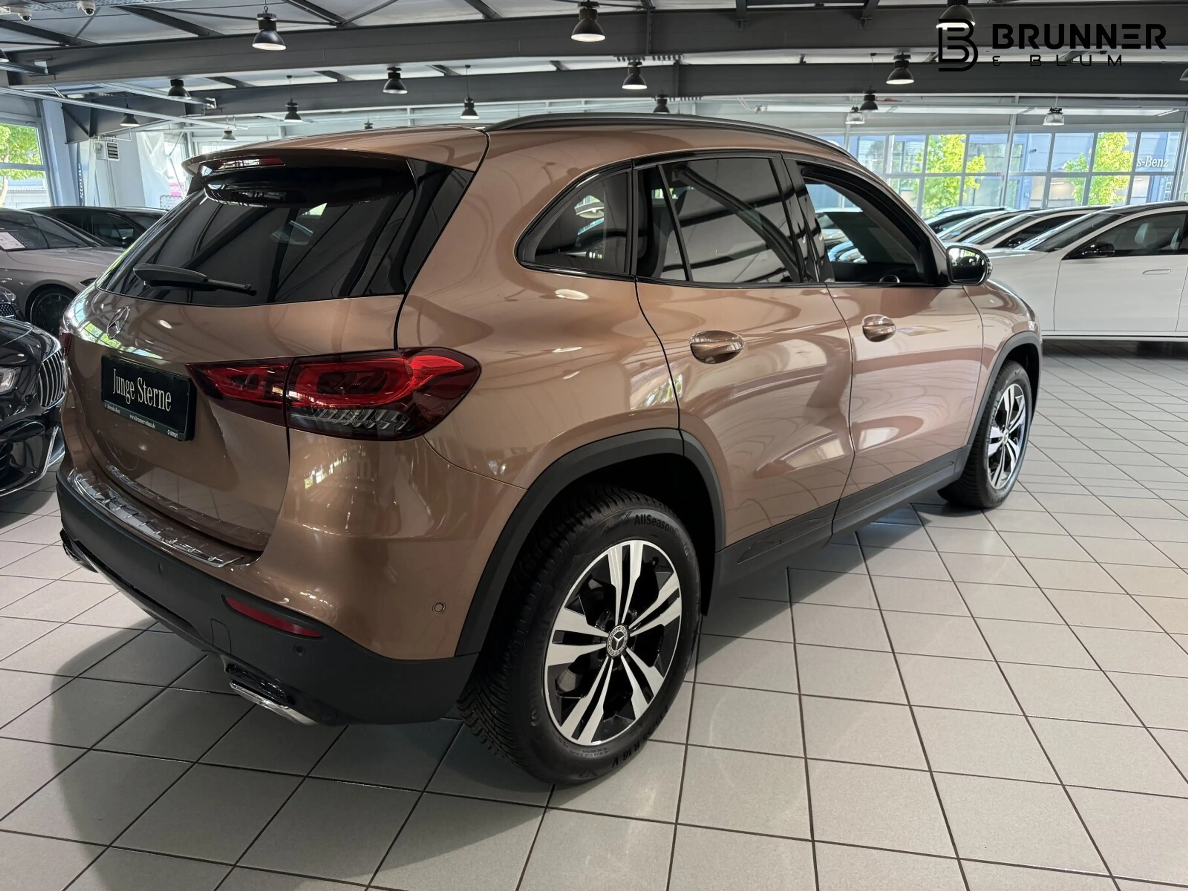 Mercedes-Benz GLA 250 GLA 250 Progr.,Kamera,Pano,MBUX,LED,Night,Sound, — photo 4
