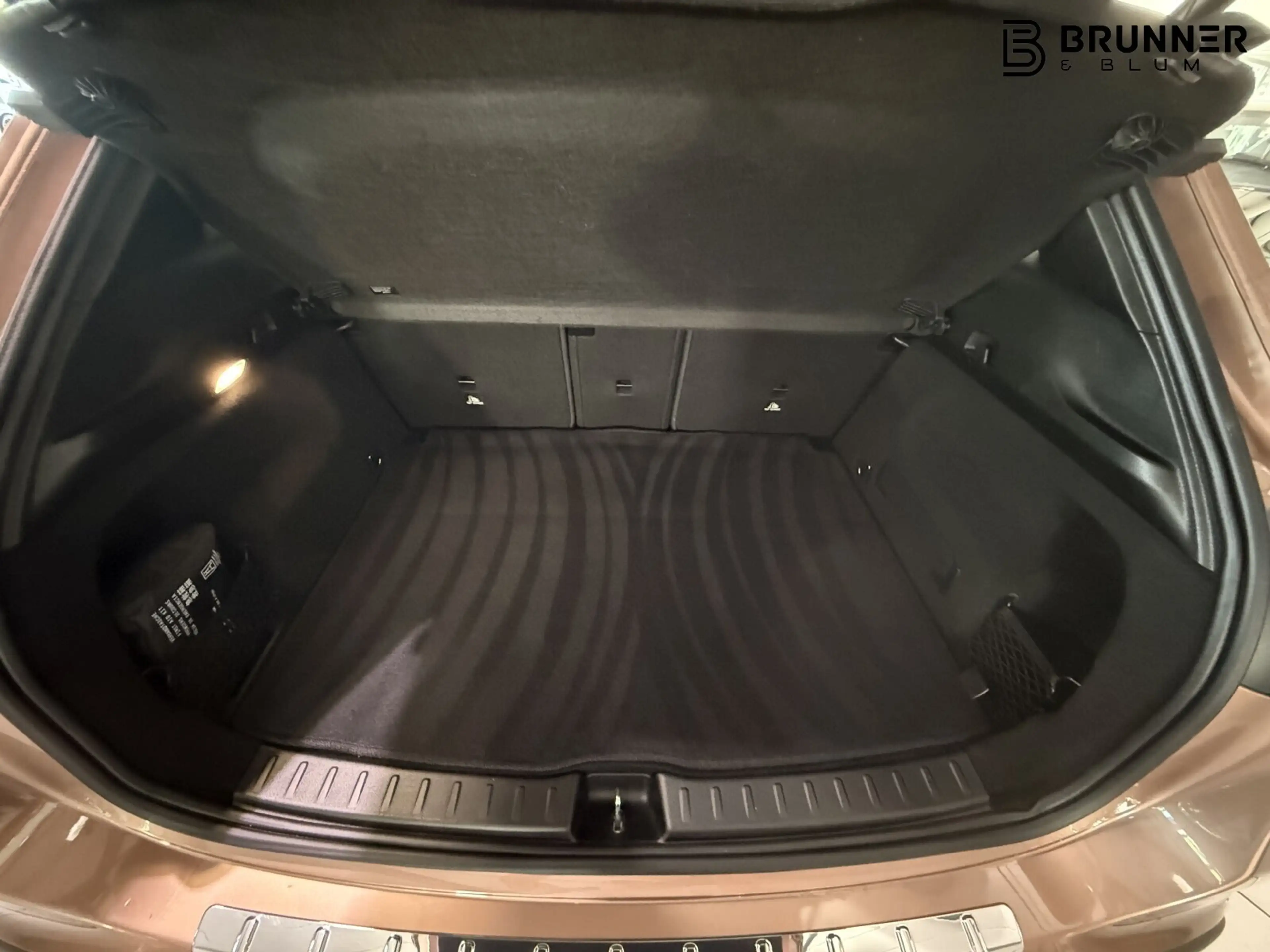 Mercedes-Benz GLA 250 GLA 250 Progr.,Kamera,Pano,MBUX,LED,Night,Sound, — photo 13
