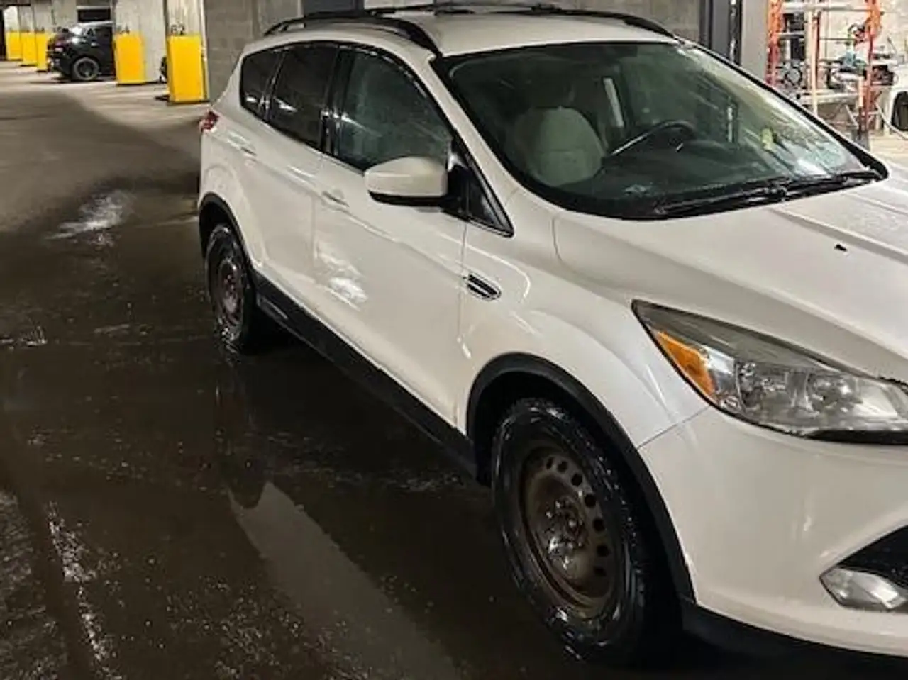 Ford Escape снимка Ford Escape