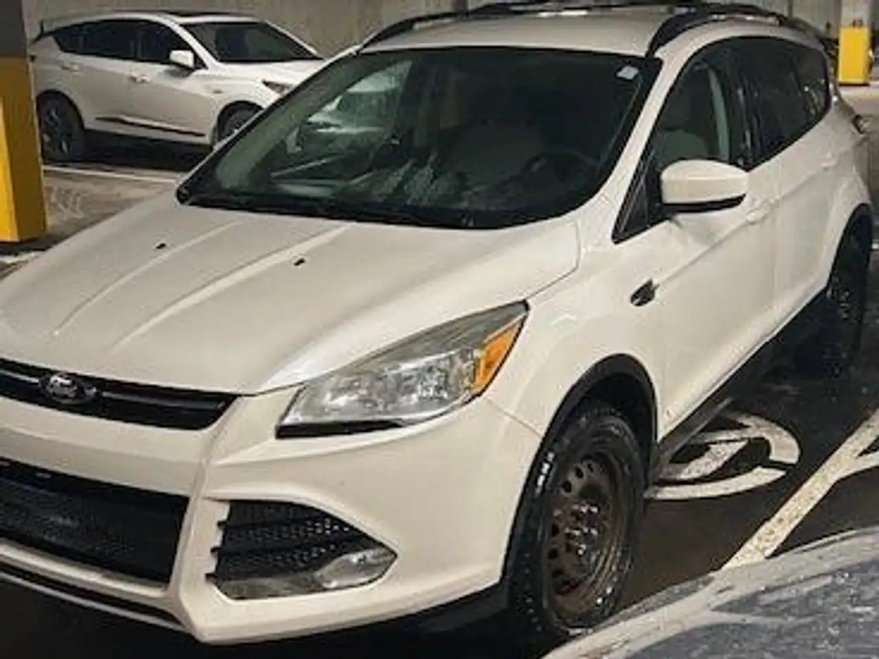Ford Escape снимка Ford Escape
