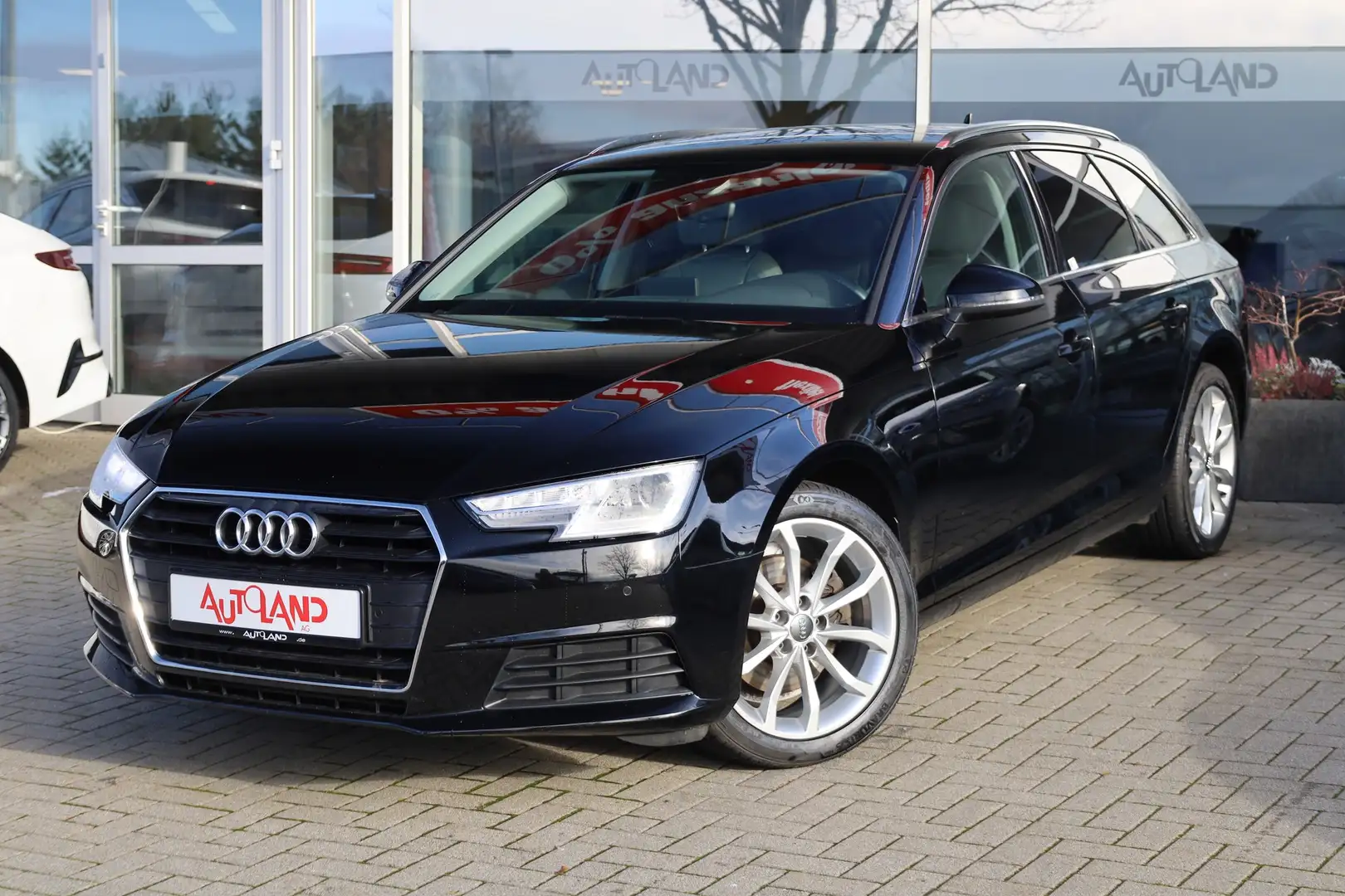 Audi A4 Avant 1.4 TFSI Bi-Xenon Tempomat DAB PDC USB Noir - 1