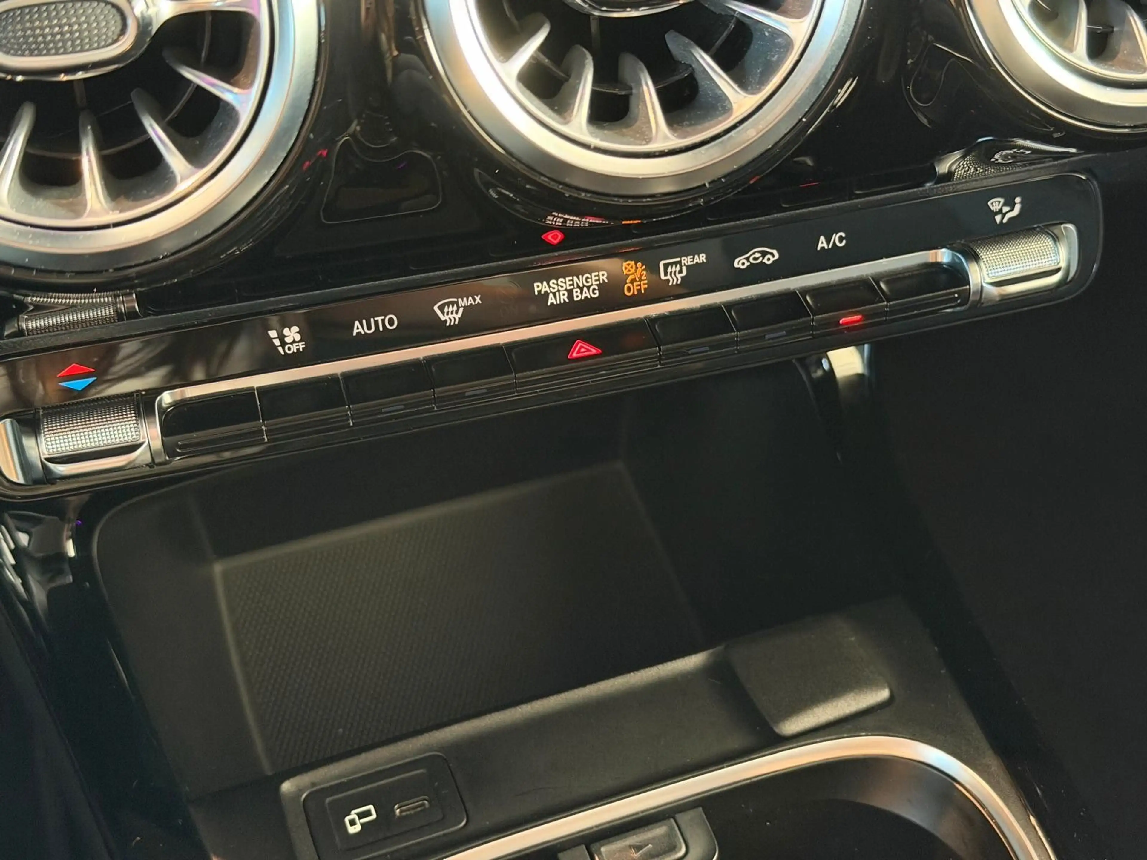 Mercedes-Benz A 200 /Ambiente/Kamera/Neuwertig — photo 9