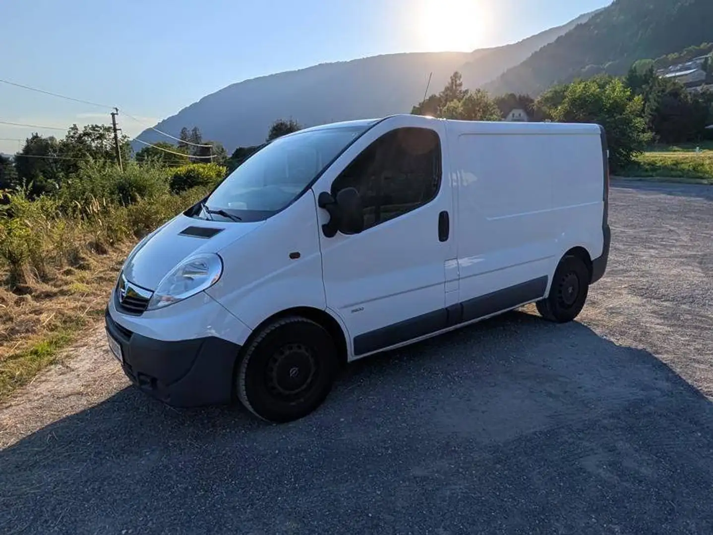 Opel Vivaro Vivaro Combi L1H1 2,0 CDTI 2,9t Weiß - 2