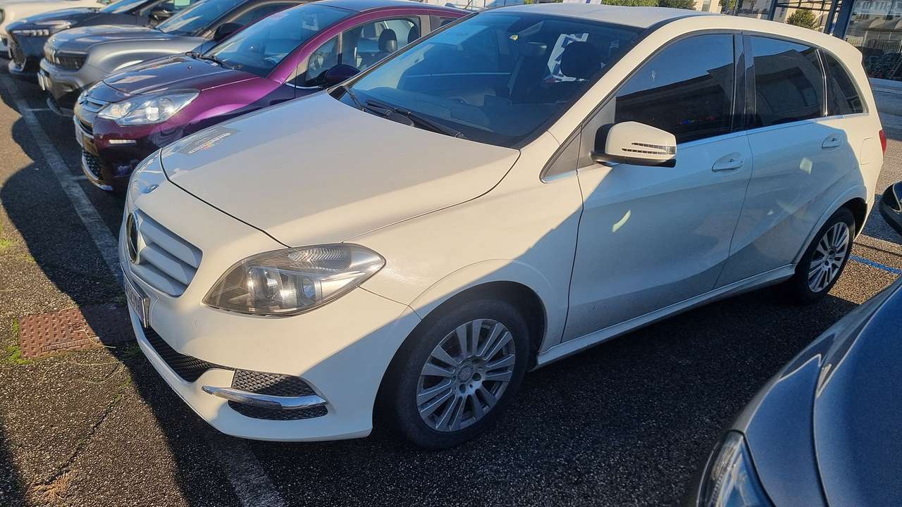 Mercedes-Benz B 200 Classe B ngd Premium Metano Automatica