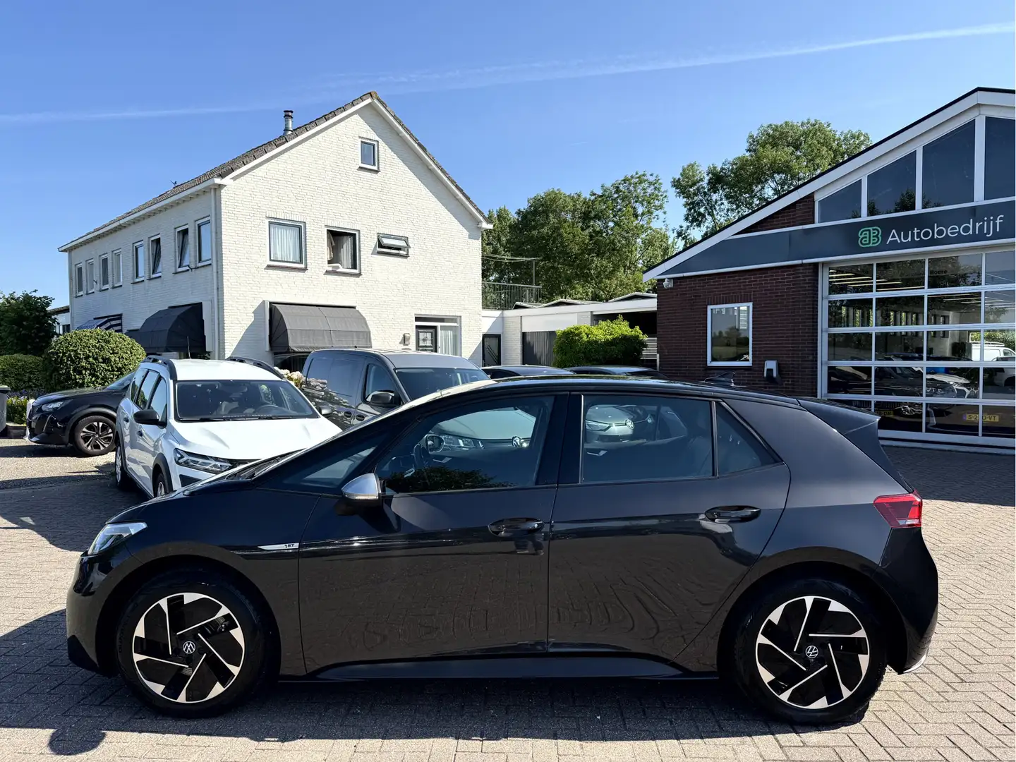 Volkswagen ID.3 First 58 kWh 18''Lmv, Trekhaak, Stoelverwarming, A Noir - 2