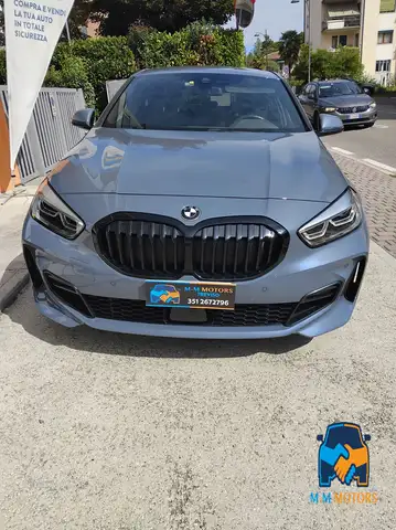 BMW 1 Series view 3