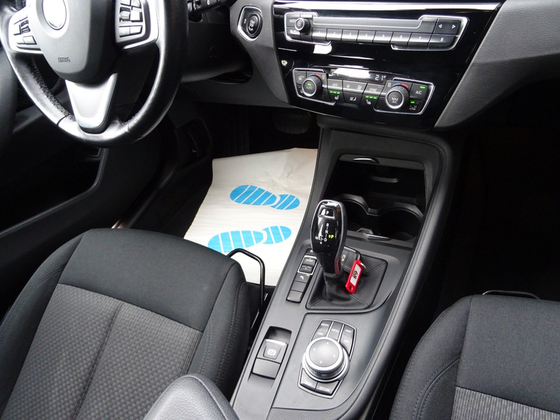 BMW X1 sDrive18i Aut Advantage Navi LED Kam Lenkr.H. — photo 9