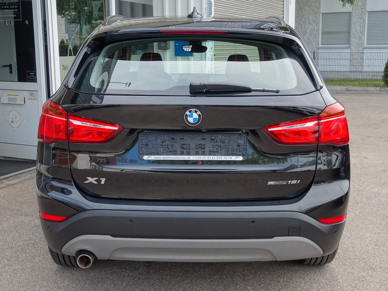 BMW X1 sDrive18i Aut Advantage Navi LED Kam Lenkr.H. — photo 5