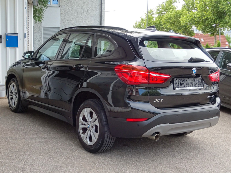 BMW X1 sDrive18i Aut Advantage Navi LED Kam Lenkr.H. — photo 4