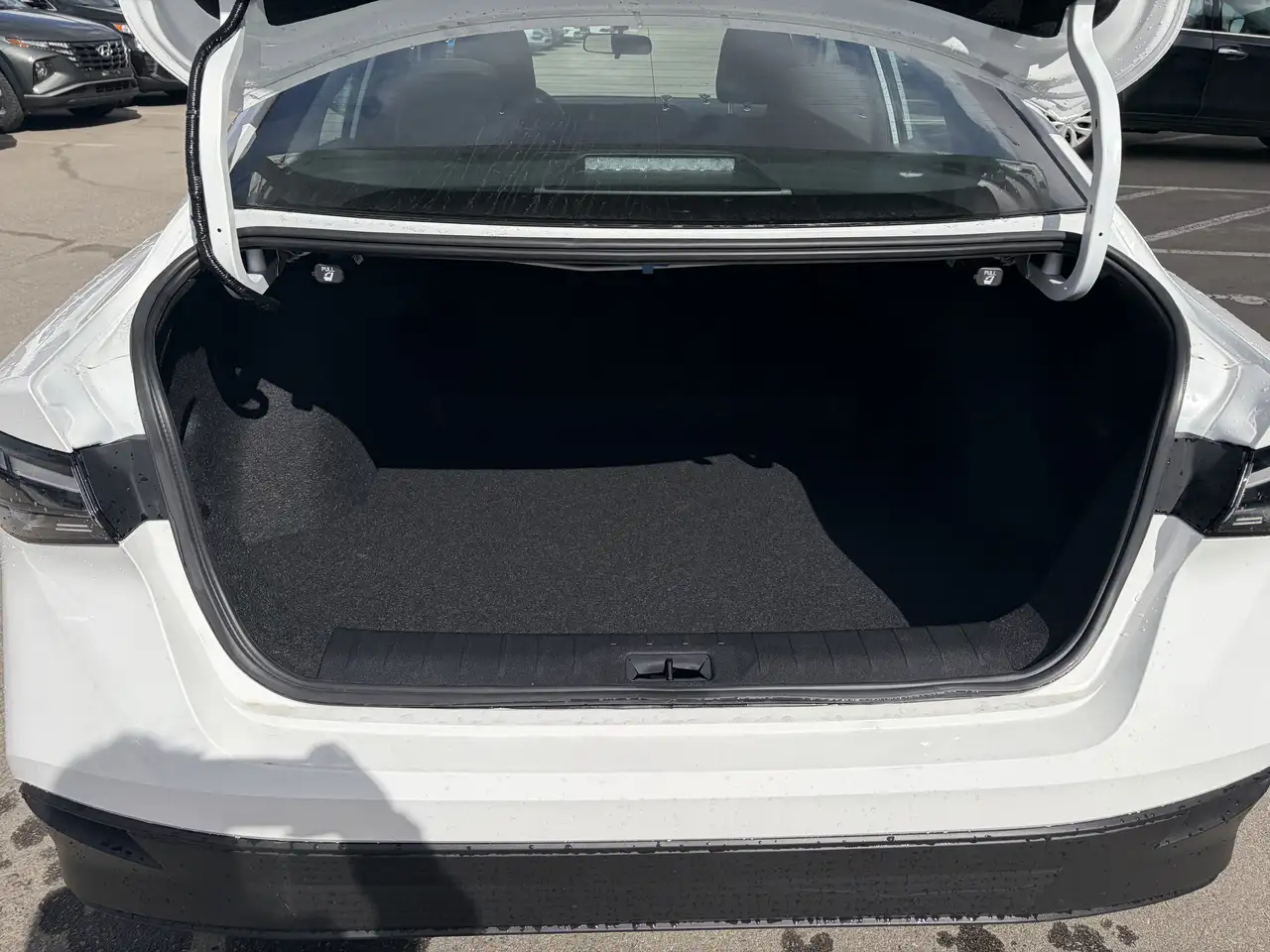 Nissan Sentra снимка Nissan Sentra