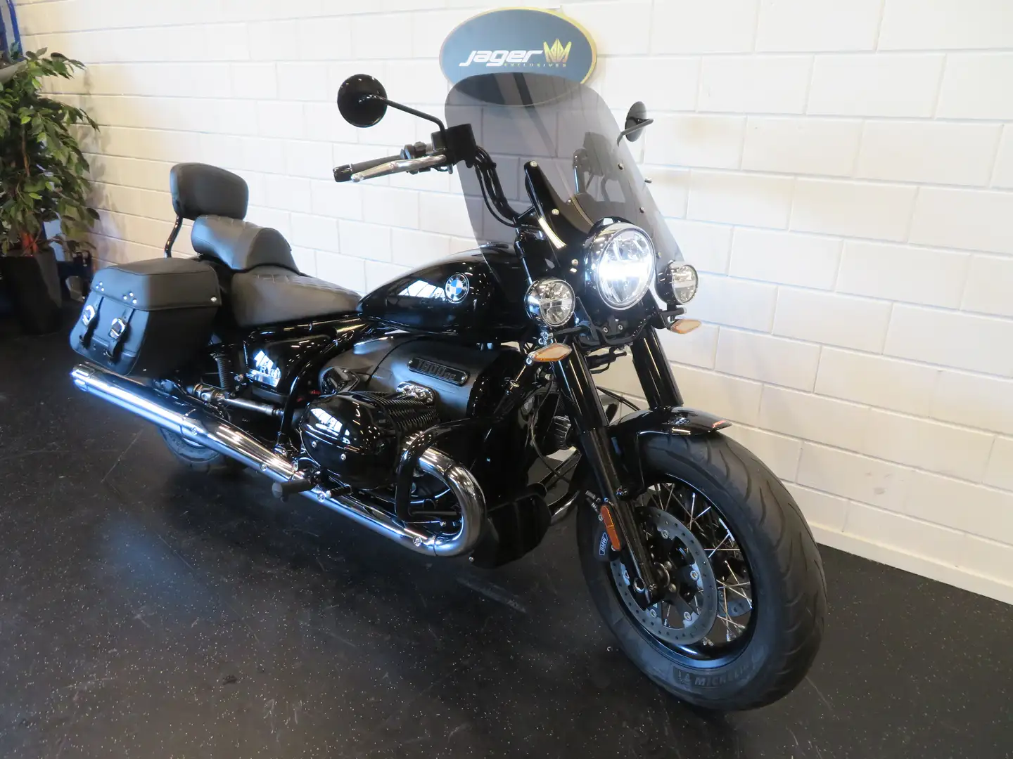 BMW R 18 Classic CLASSIC! FULL! BLACK-EDITION Zwart - 2