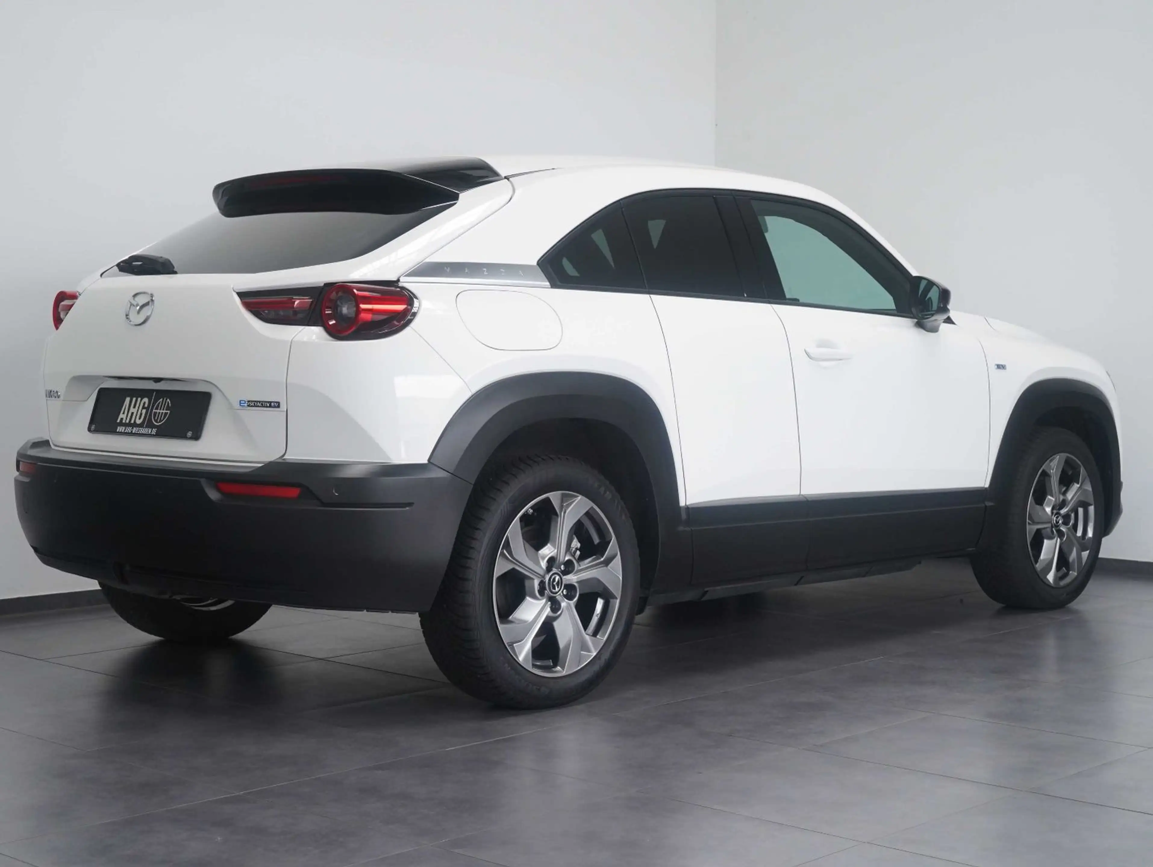 Mazda MX-30 e-SKYACTIV Advantage — photo 4