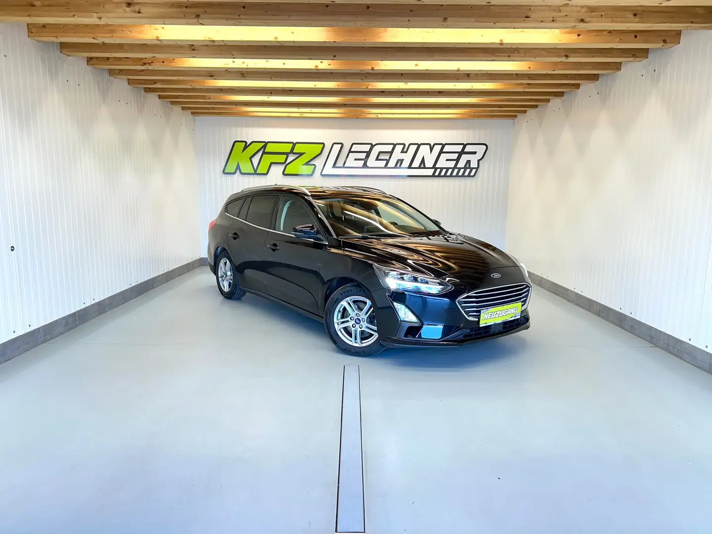 Ford Focus Turnier 1.5 EcoBl. "AHK*LED*SITZH*NAVI*R-KAM*ACC Schwarz - 1