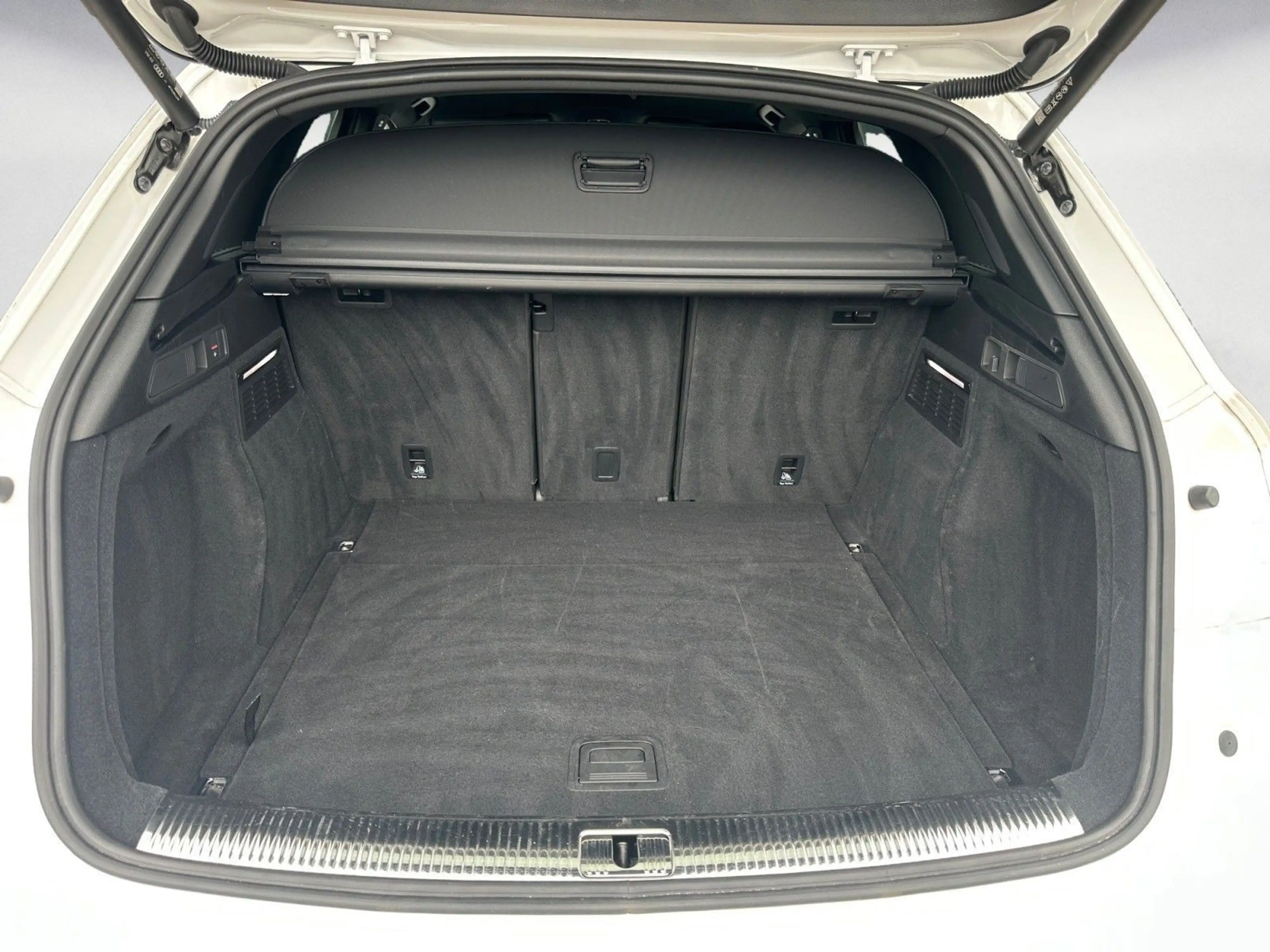 Audi SQ5 TDI Massage AHK Navi HUD Assist B&O Standhzg — photo 15