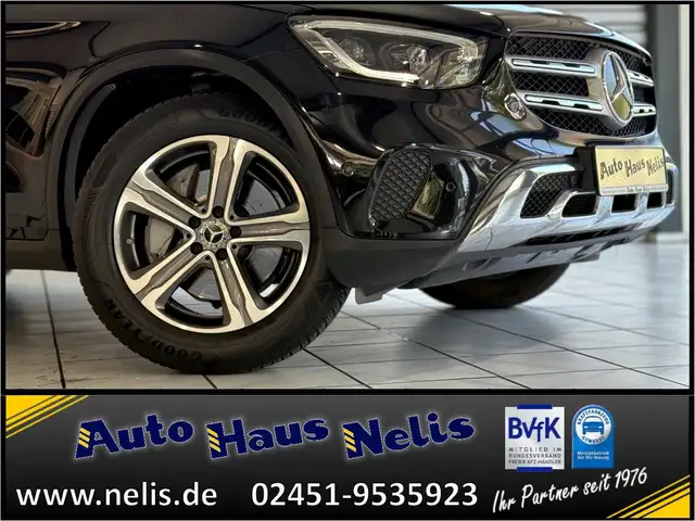Mercedes-Benz GLC 200 view 2