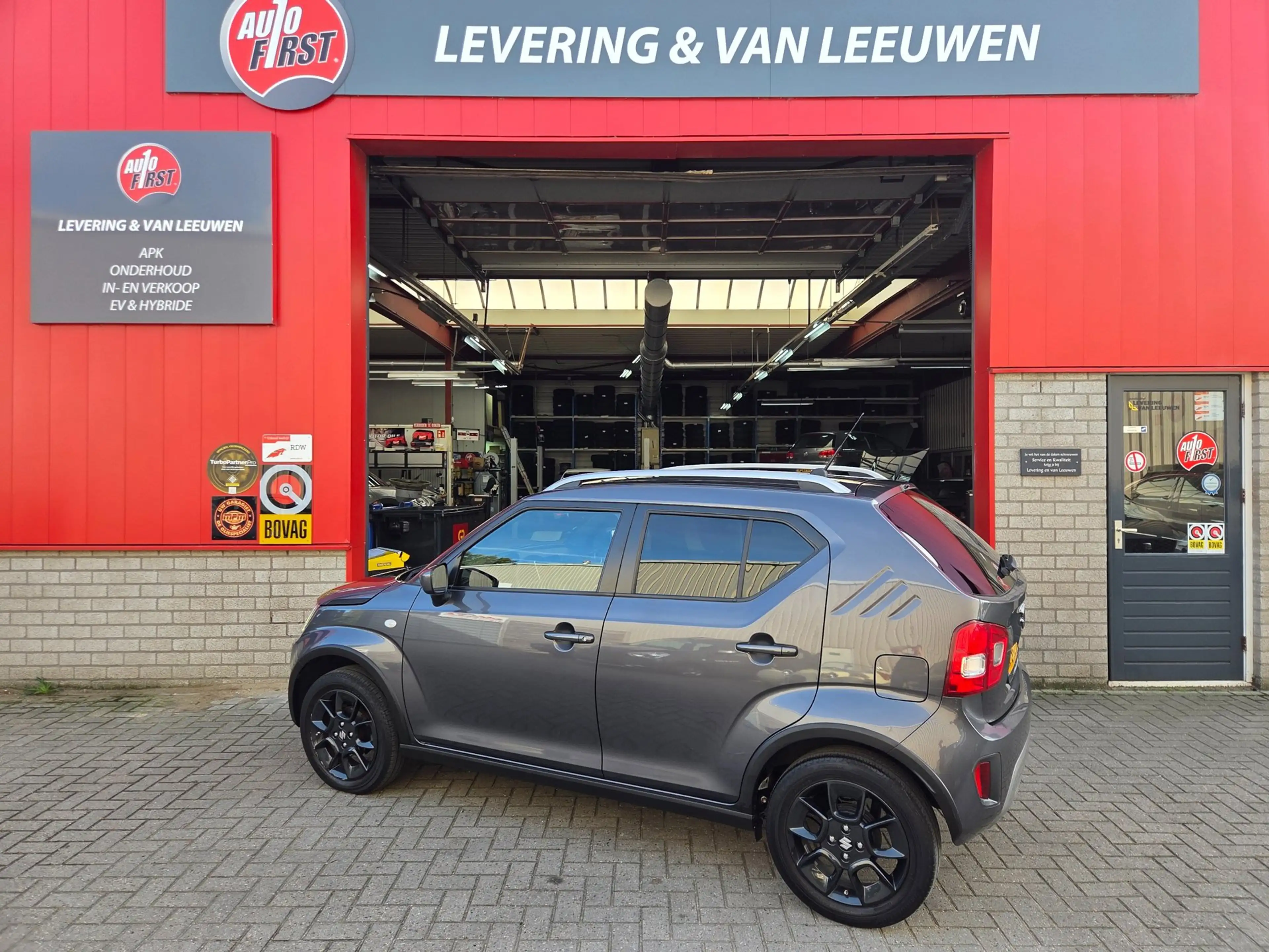 Suzuki Ignis 1.2 Smart Hybrid Select Camera/ LM velgen/ Carplay — photo 2