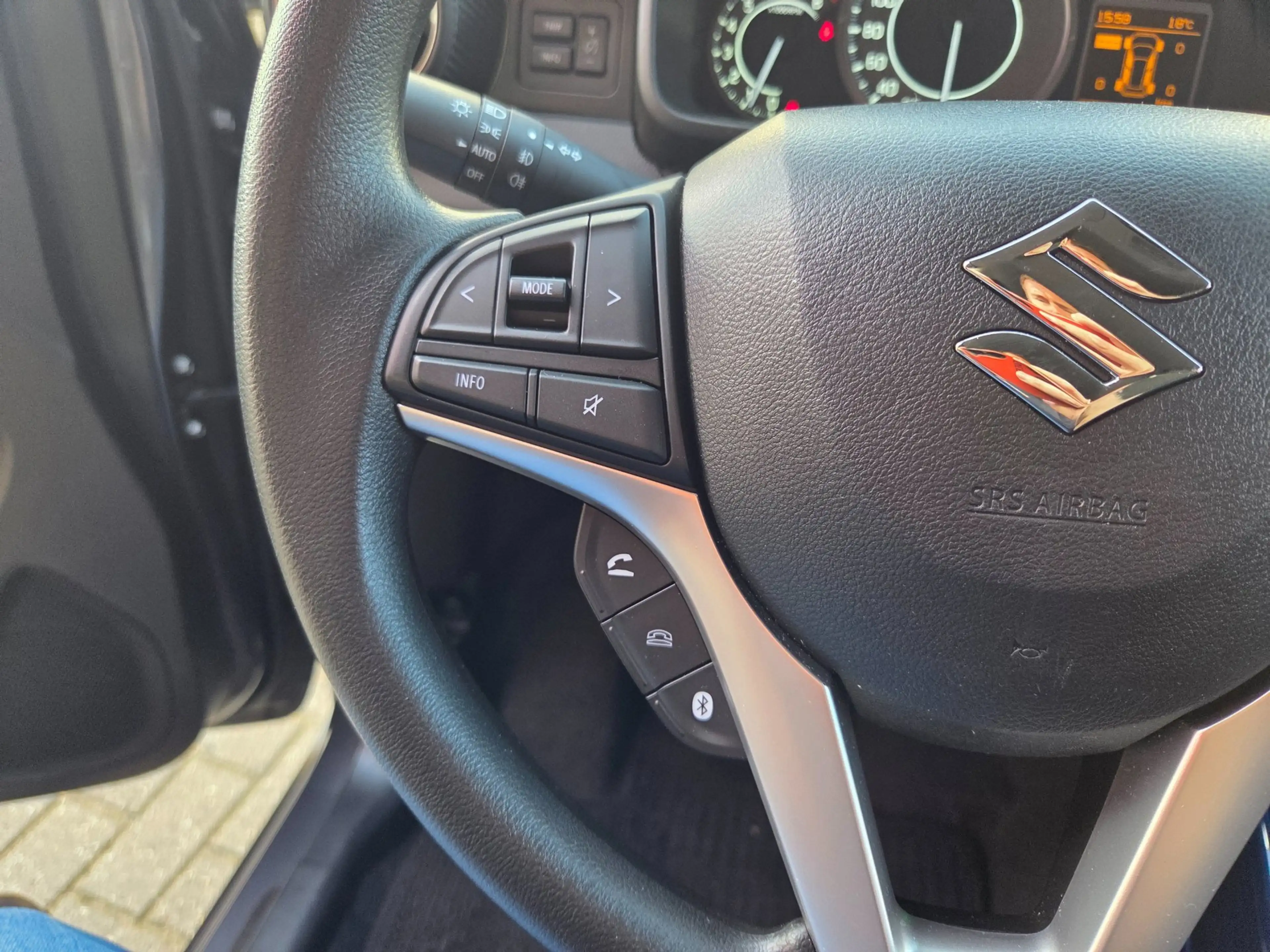 Suzuki Ignis 1.2 Smart Hybrid Select Camera/ LM velgen/ Carplay — photo 14