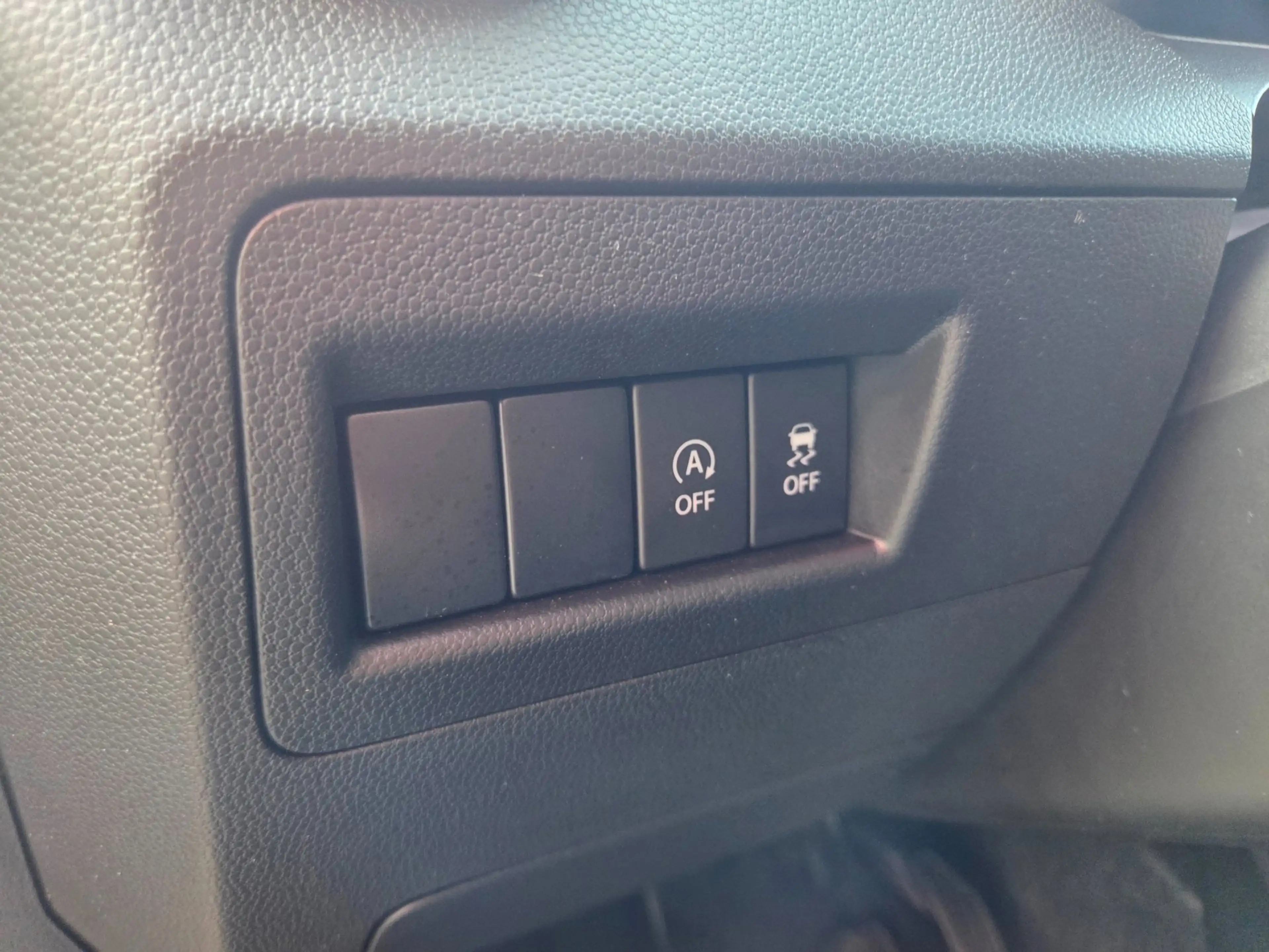 Suzuki Ignis 1.2 Smart Hybrid Select Camera/ LM velgen/ Carplay — photo 13