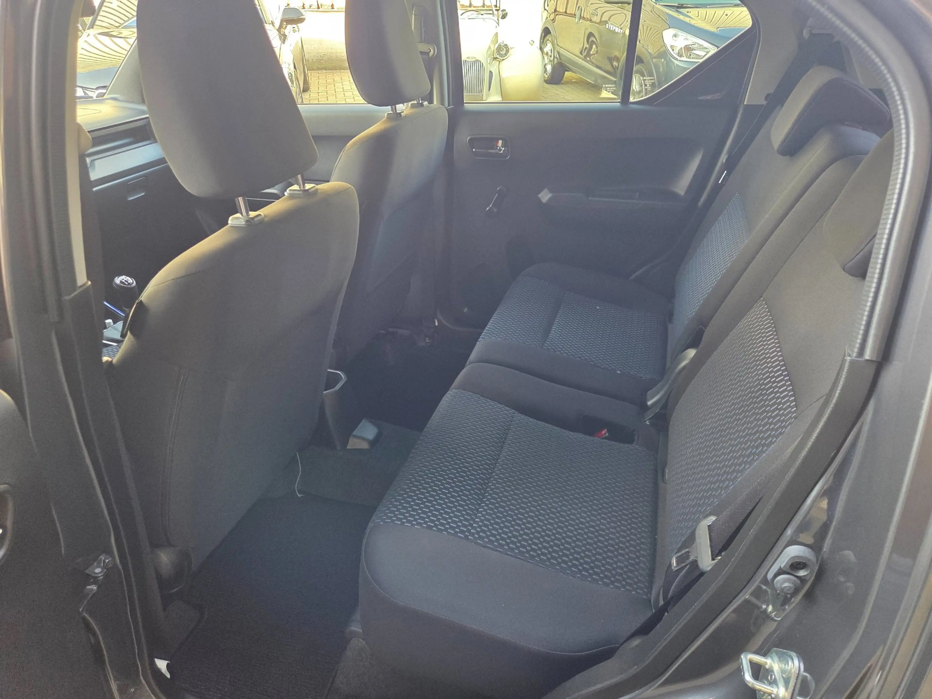 Suzuki Ignis 1.2 Smart Hybrid Select Camera/ LM velgen/ Carplay — photo 8